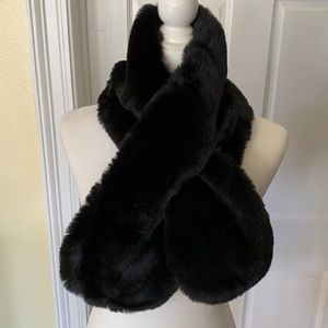 Elegant Black Faux Fur Scarf